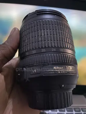18-105mm Nikon Lens