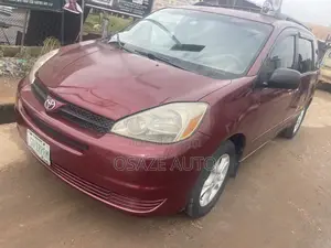 Toyota Sienna 2006 Red