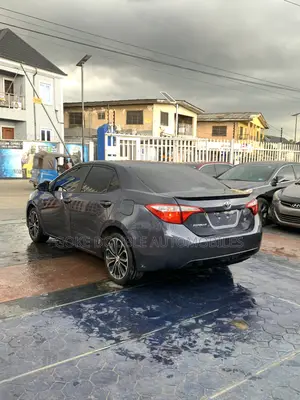 Toyota Corolla 2016 Blue
