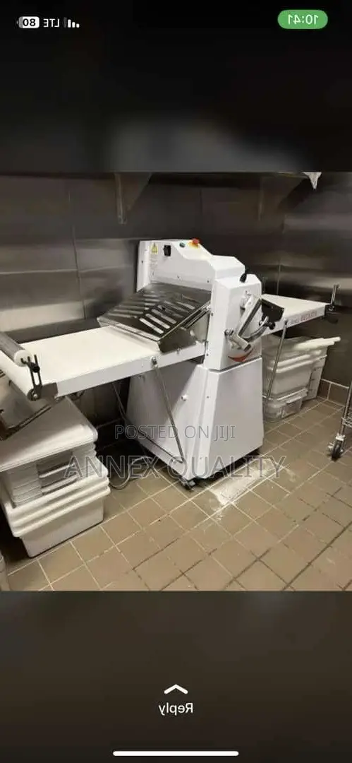 Dough Moulder