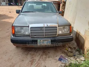 Mercedes-Benz 230E 1995 Gray