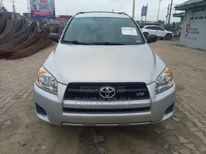 Toyota RAV4 Sport V6 2009 Silver