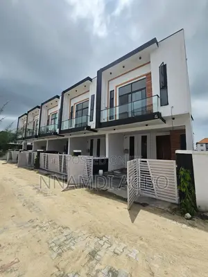4bdrm Duplex in Ikota for sale