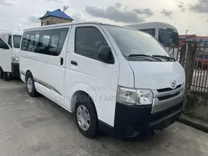 Toyota HiAce 2014 White