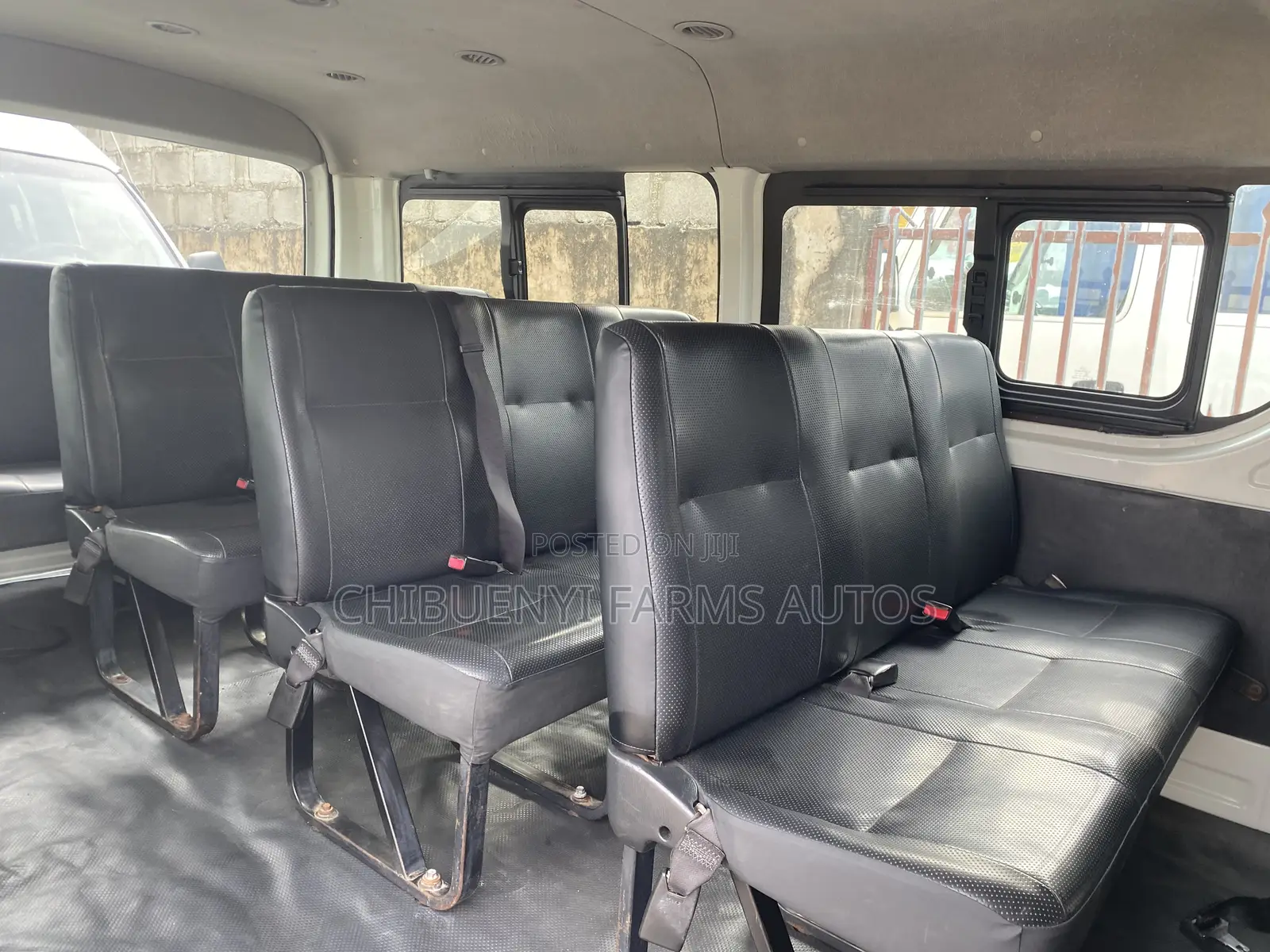 Toyota HiAce 2014 White