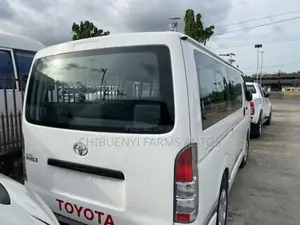 Toyota HiAce 2014 White