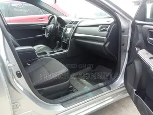 Toyota Camry SE 4dr Sedan (2.5L 4cyl 6A) 2016 Silver