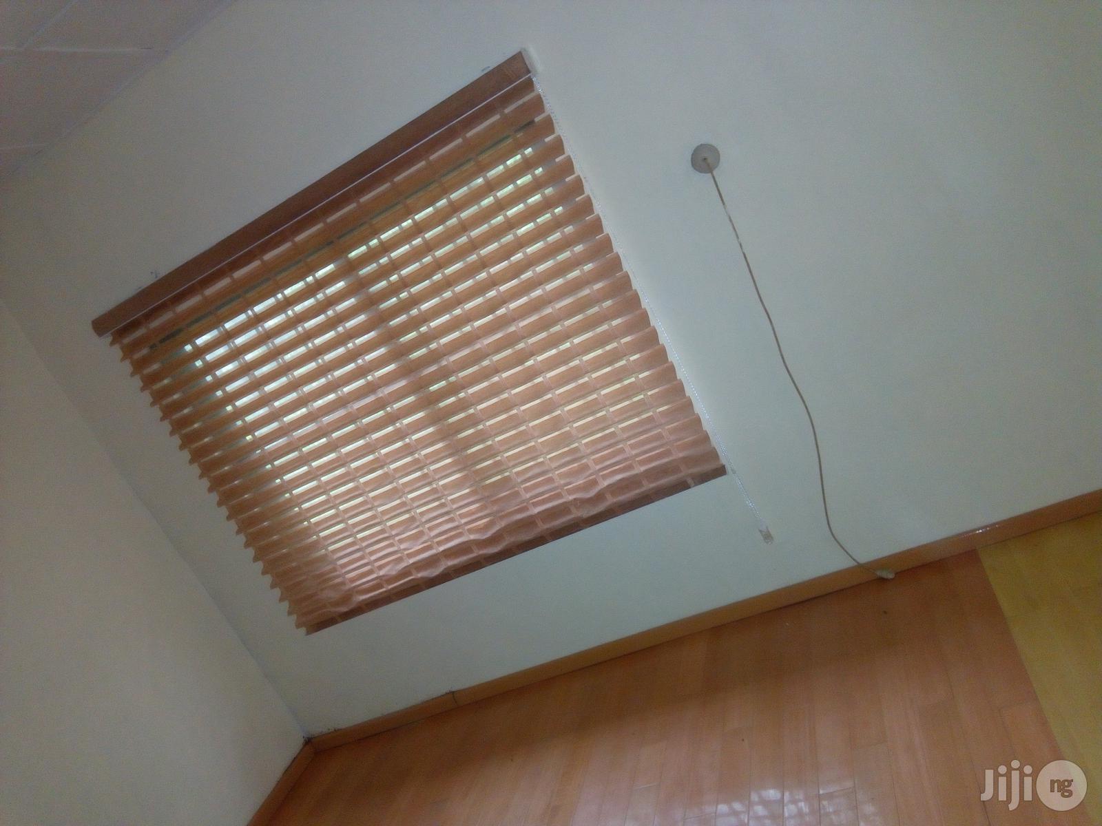 Wooden Tiles Laminated Vinyl