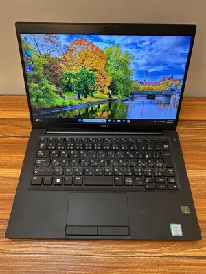 Laptop Dell Latitude 7390 8GB Intel Core i5 SSD 256GB