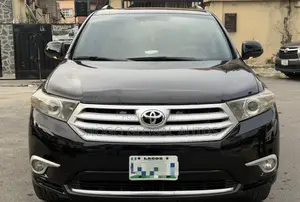 Toyota Highlander Limited 3.5l 4WD 2013 Black