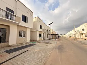 4bdrm Townhouse/Terrace in Galadimawa for sale