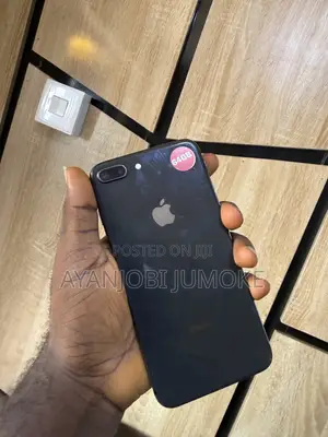 Apple iPhone 8 Plus 64 GB Black
