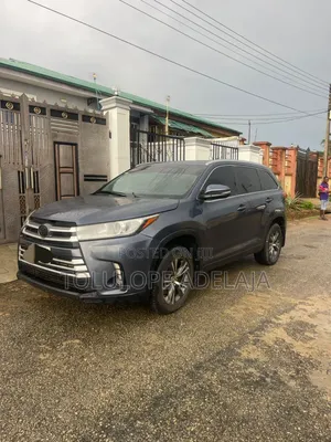 Toyota Highlander XLE V6 4x4 (3.5L 6cyl 6A) 2016 Blue