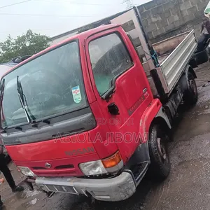 Nissan Cabstar 4tyres