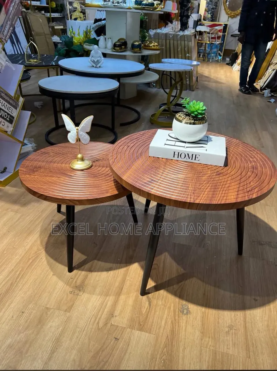 Modern Round Nesting Coffee Table Set