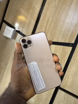 Apple iPhone 11 Pro Max 64 GB Gold