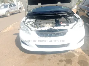 Toyota Matrix 2009 White