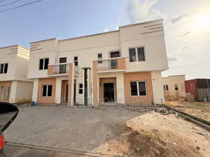 4bdrm Townhouse / Terrace in Galadimawa for rent