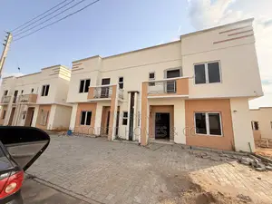 4bdrm Townhouse / Terrace in Galadimawa for rent