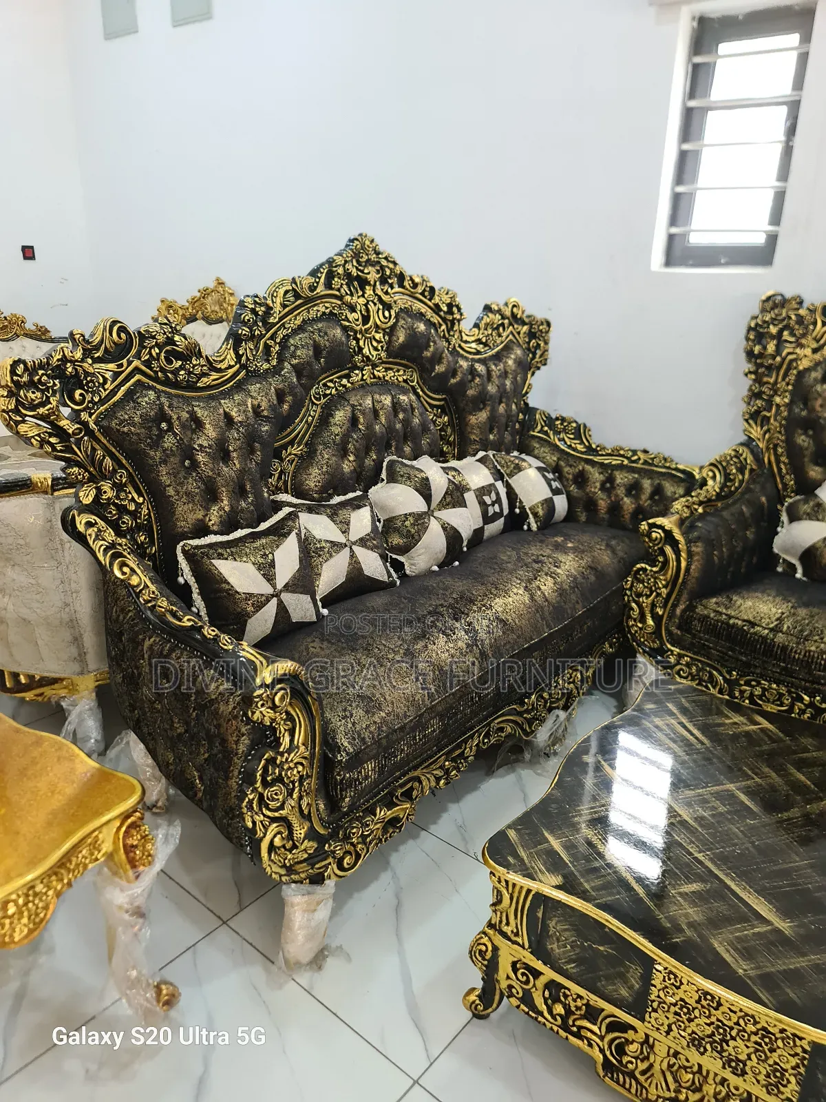 Royal Sofa