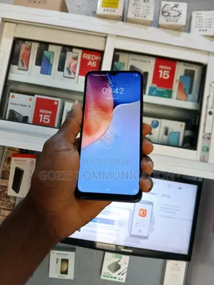 Vivo Y15s 32 GB