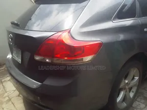 Toyota Venza V6 AWD 2010 Gray
