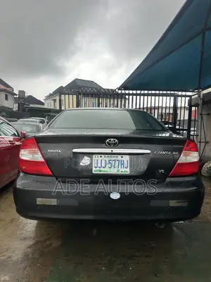 Toyota Camry XLE V6 4dr Sedan (3.0L 6cyl 5A) 2005 Black