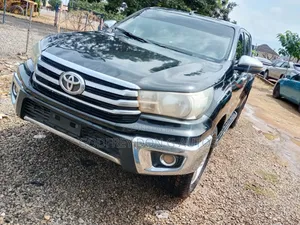 Toyota Hilux 2018 Black
