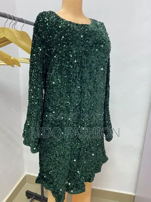 Stunning Women's Green Evening Gown –