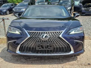 Lexus ES 2020 Blue