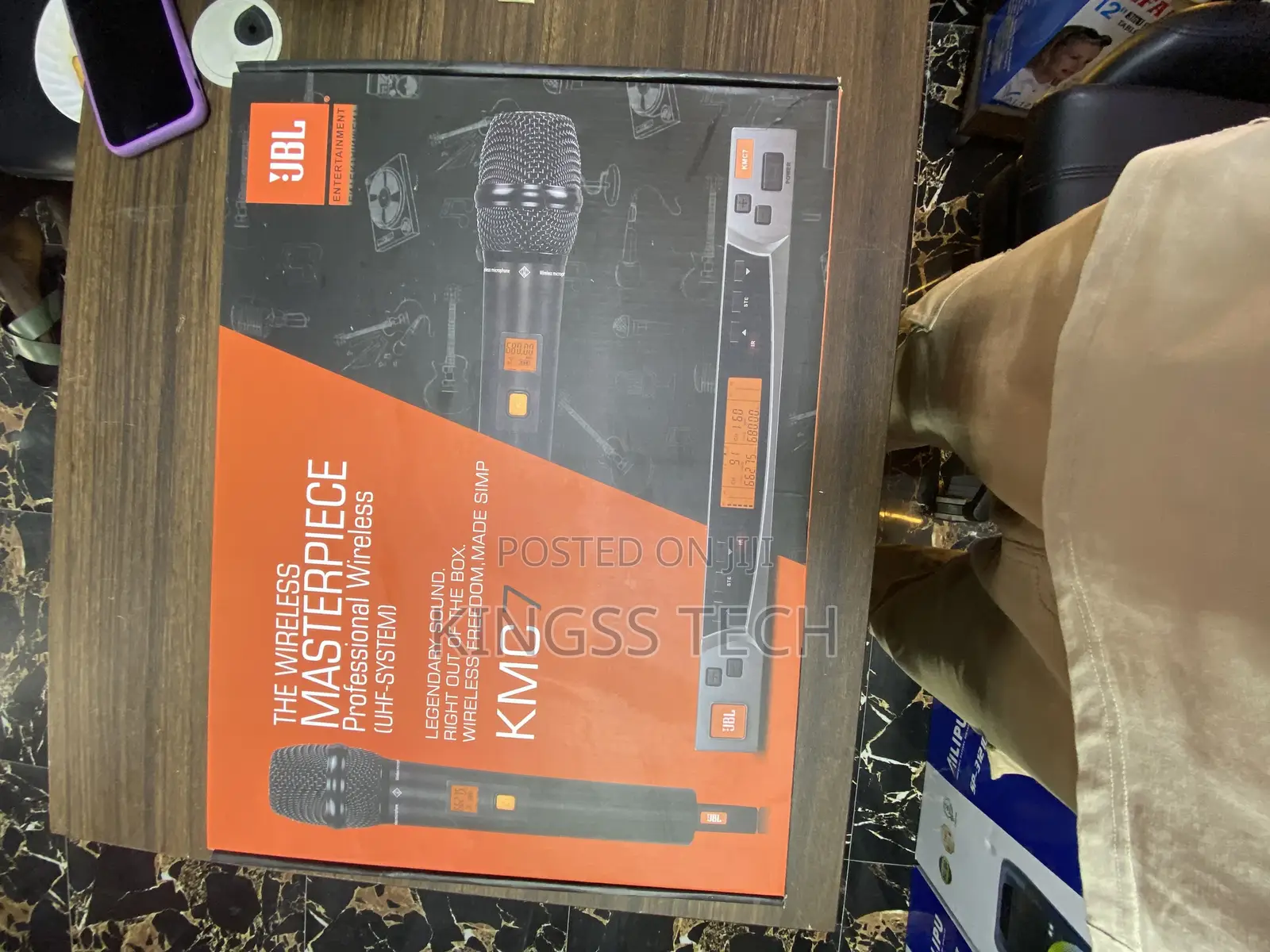 JBL KMC 7 Wireless Microphone System