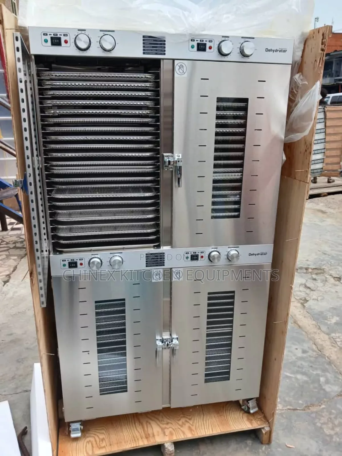 Dehydrator
