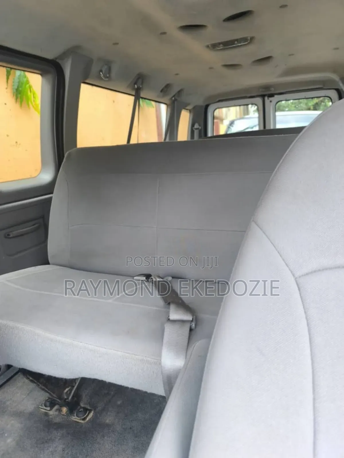 Ford E350 2000 White