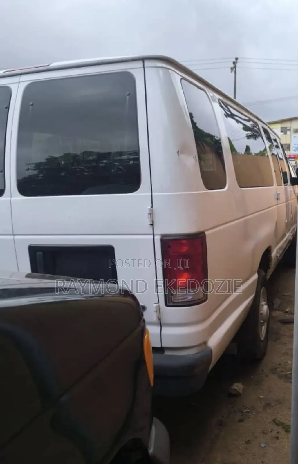 Ford E350 2000 White