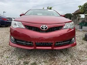 Toyota Camry SE 4dr Sedan (2.5L 4cyl 6A) 2013 Red
