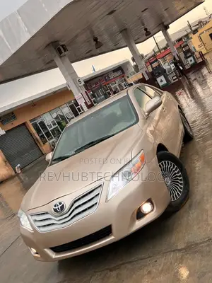Toyota Camry 2008 Gold