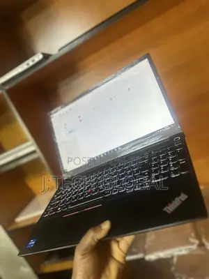 Laptop Lenovo ThinkPad E15 8GB Intel Core i5 SSD 256GB