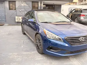 Hyundai Sonata Limited 4dr Sedan (2.4L 4cyl 6A) 2015 Blue