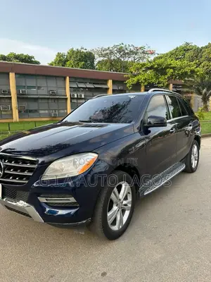 Mercedes-Benz M Class ML350 4MATIC 4dr SUV AWD (3.5L 6cyl 7A) 2015 Blue