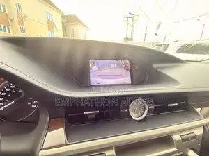 Lexus ES 2015 White