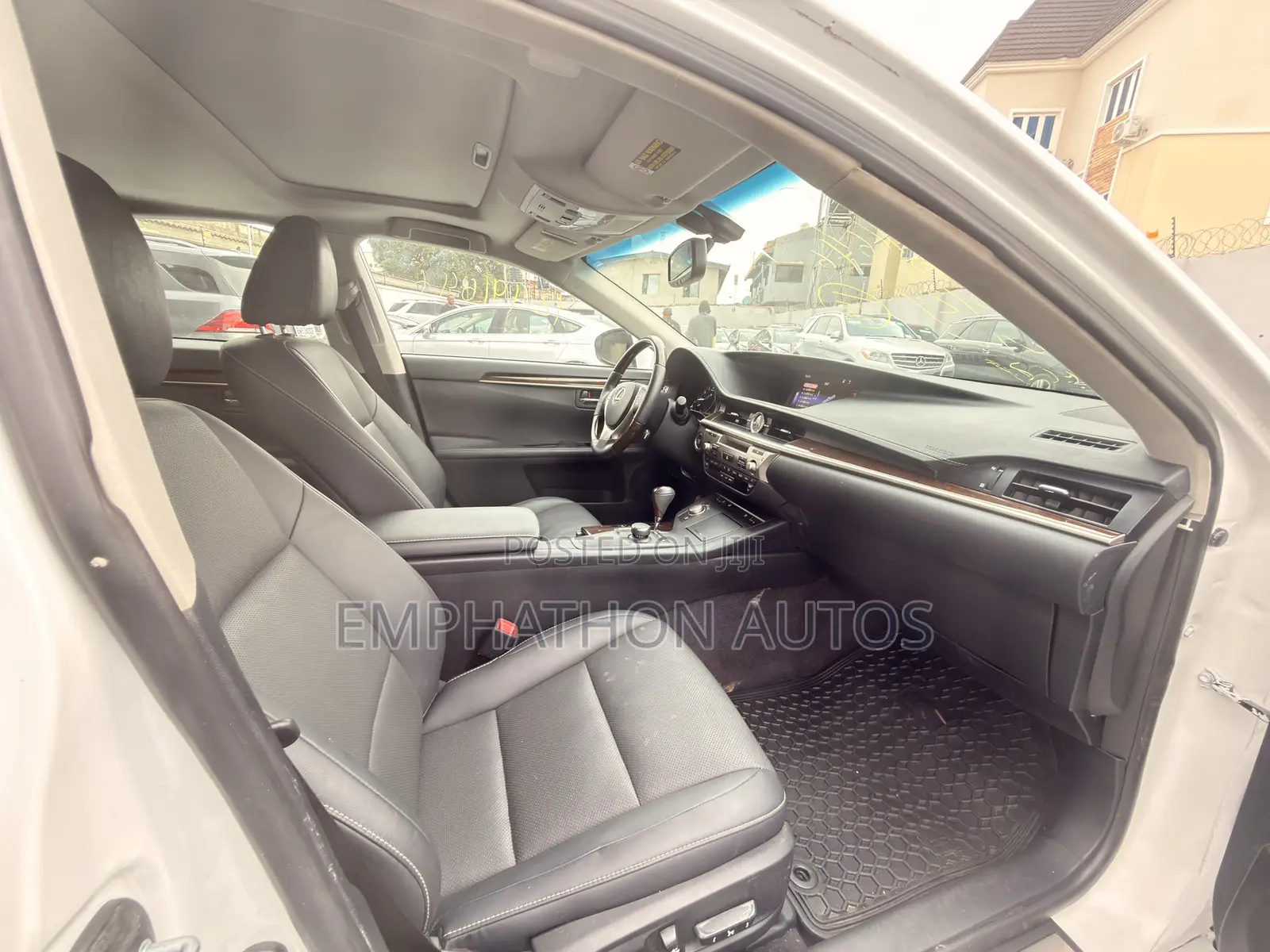 Lexus ES 2015 White