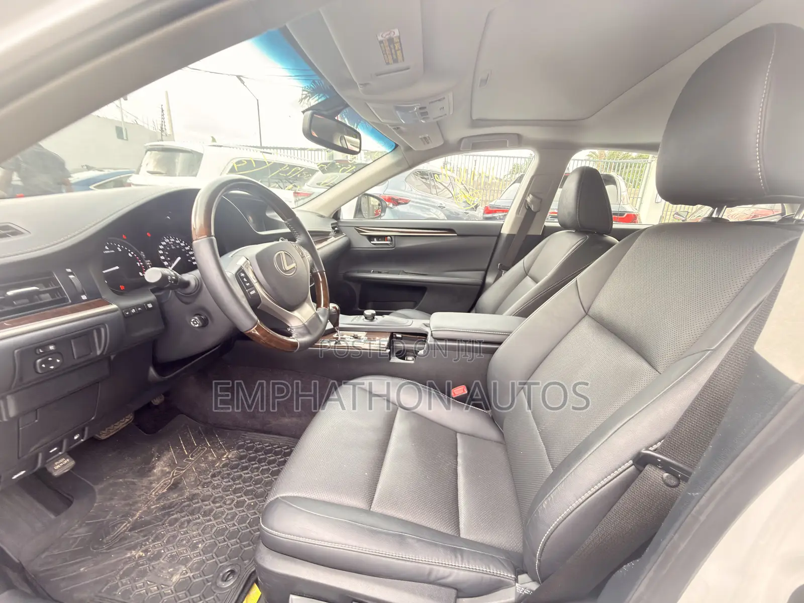 Lexus ES 2015 White