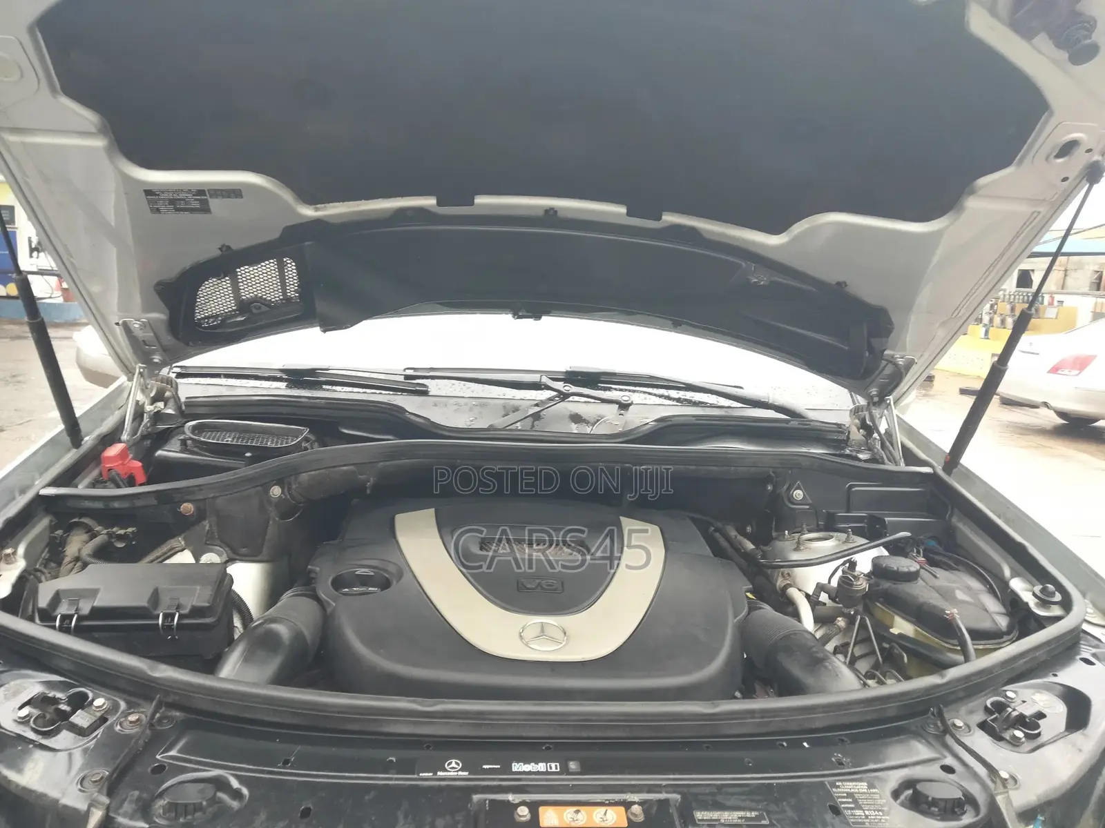 Mercedes-Benz M Class 2009 Silver