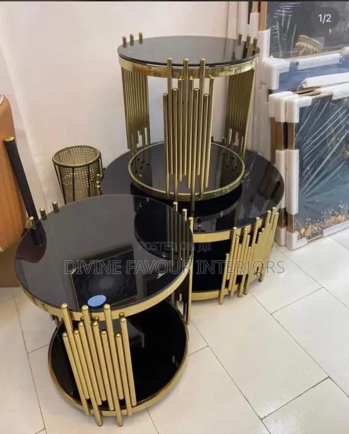 Modern 3-Piece Round Nesting Table Set