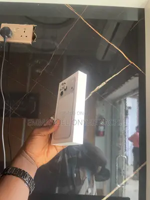 New Apple iPhone 17 Pro Max 256 GB White