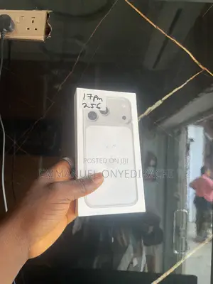 New Apple iPhone 17 Pro Max 256 GB White
