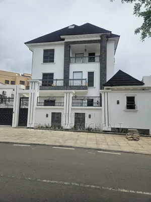 8bdrm Mansion in Maitama District for sale