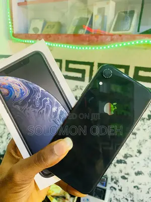 Apple iPhone XR 64 GB Black
