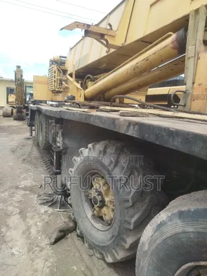 80 Tons Crane