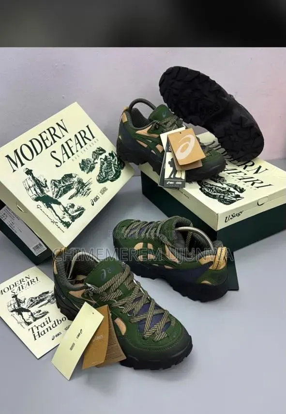 High Quality Sneakers